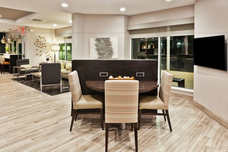 Hotel Towneplace Suites By Marriott Montgomery Eastchase
