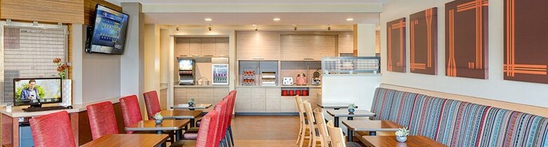 Hotel Towneplace Suites By Marriott Montgomery Eastchase