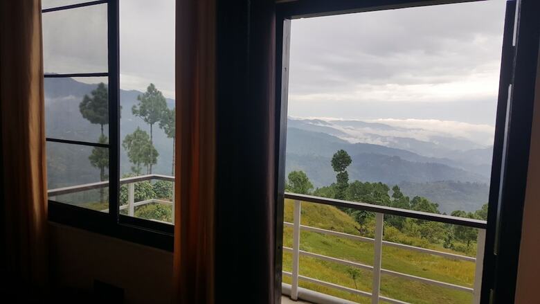 Hotel Corbett Hill Resorts  By Opensky, Lansdowne