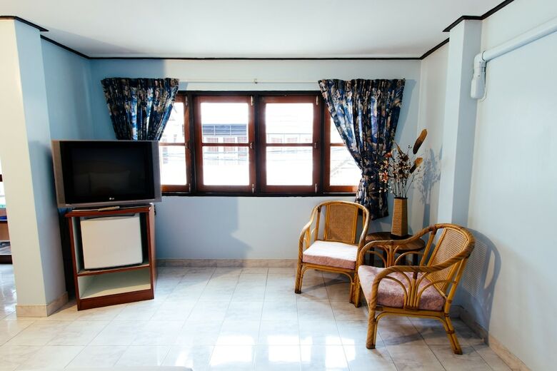 Thipurai Beach Hotel Annex