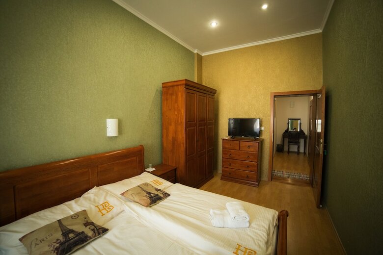 Hotel Bristol