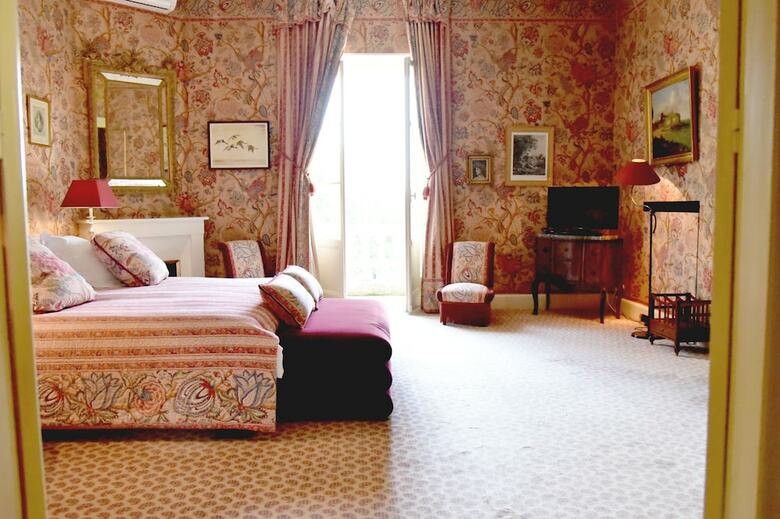 Hotel Ch�teau Lagrave B�chade