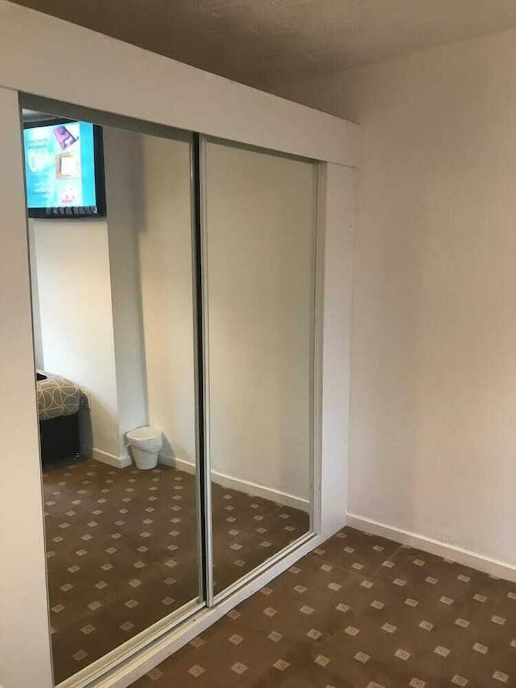 Hostal The King Harry