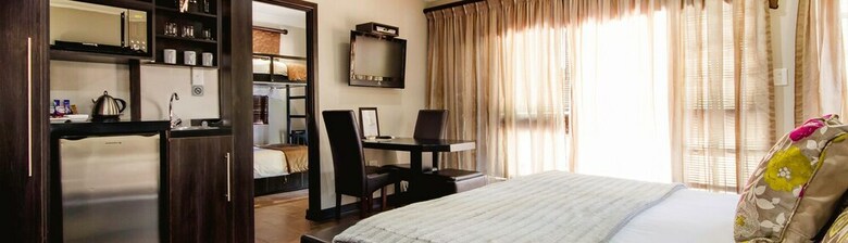 Hotel At The Villa