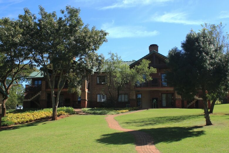 Hotel Greenway Woods Resort