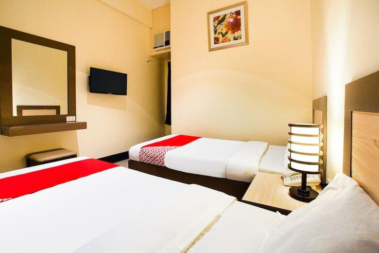 Hotel Oyo 244 Driggs Suites
