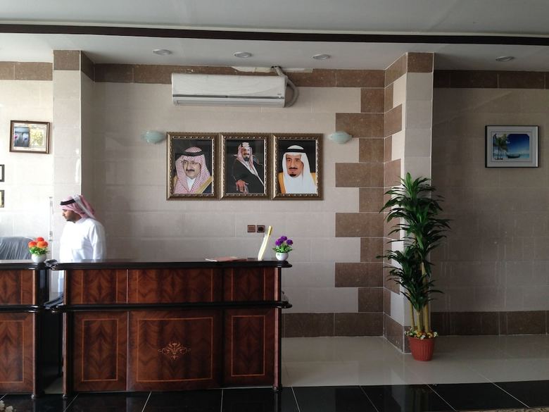 Al Eairy Furnished Apartments Tabuk 6