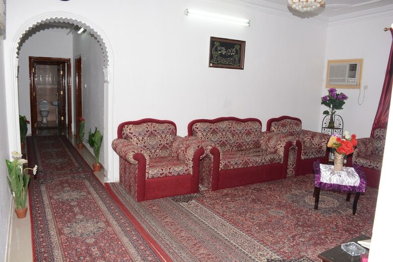 Apartamentos Al Eairy Furnished Apt Al Madinah 2
