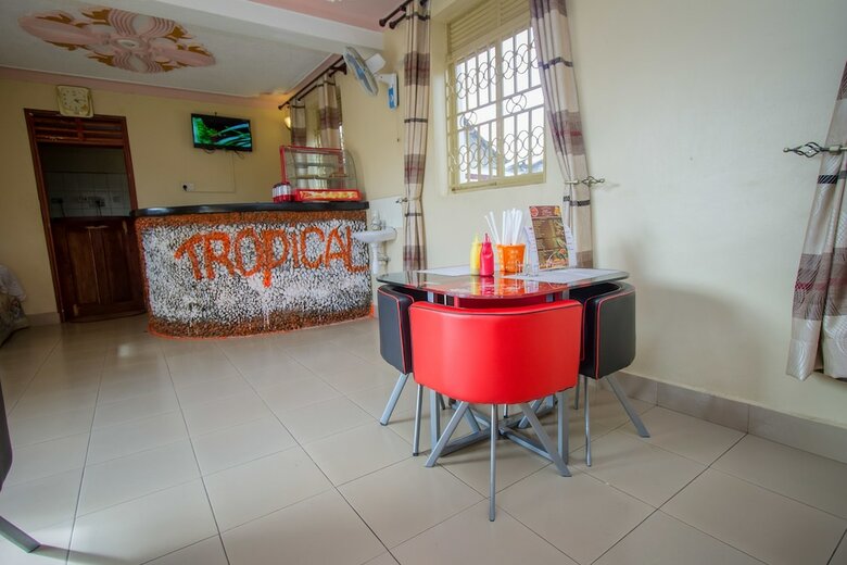 Hotel Tropical Savannah Guesthouse