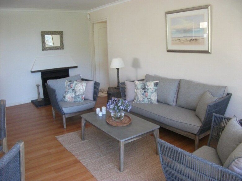 Constantia River Cottage