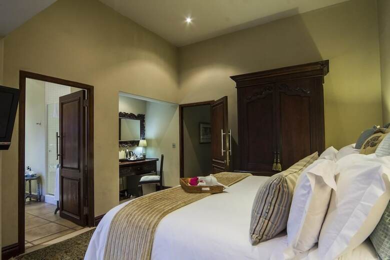 Bed & Breakfast Cowrie Cove Guest House