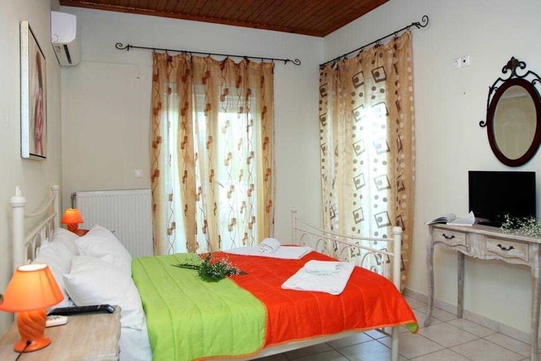 Hotel Apartments Avra