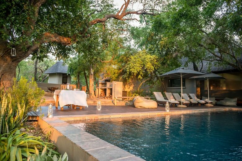 Posada Rukiya Safari Camp