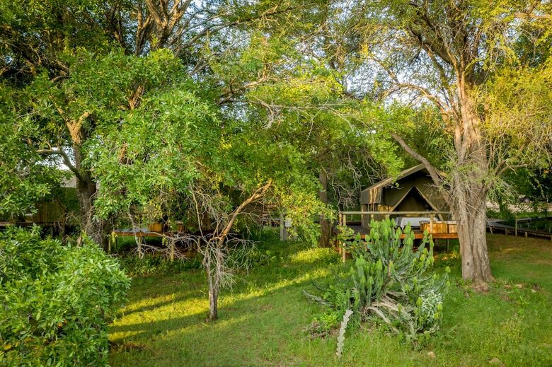Posada Rukiya Safari Camp