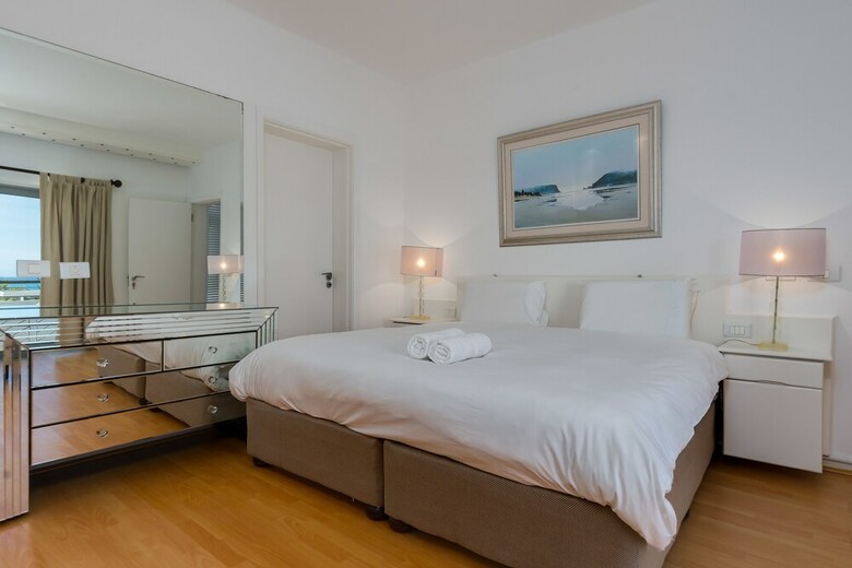 Apartamentos Caprice Court 7
