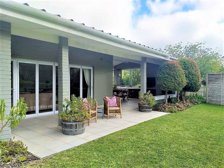 Hotel Lovemore Lodges Knysna