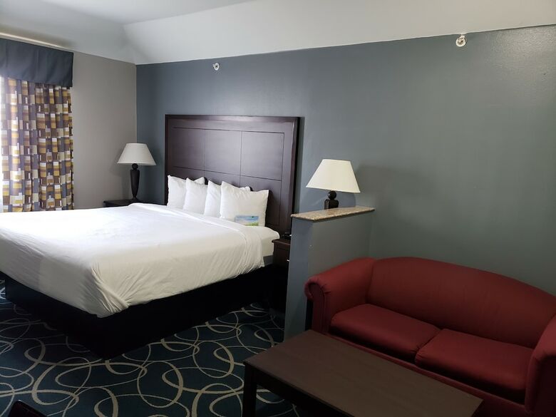 Hotel Days Inn & Suites By Wyndham Cleburne Tx