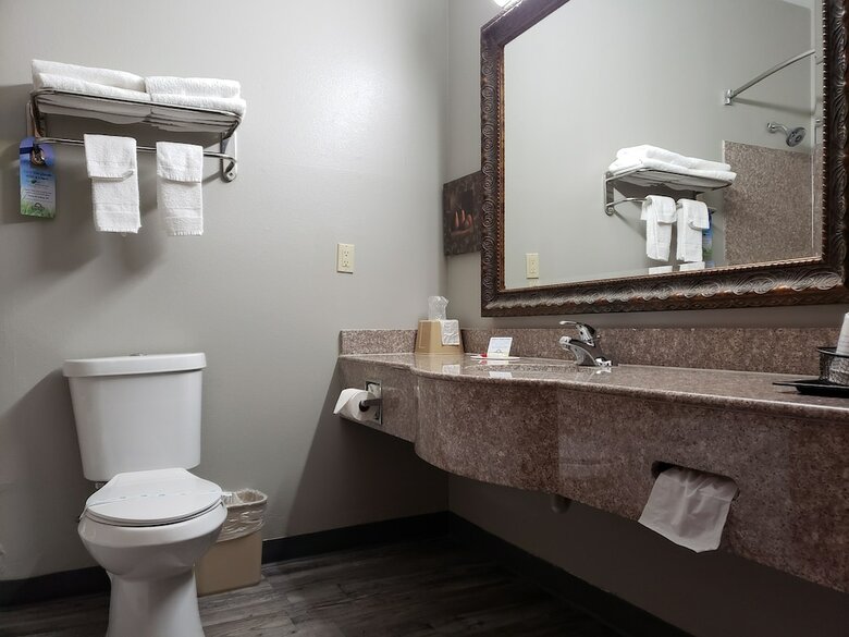 Hotel Days Inn & Suites By Wyndham Cleburne Tx