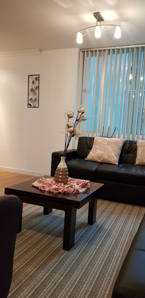 Jz Luxury Apartment La Carolina