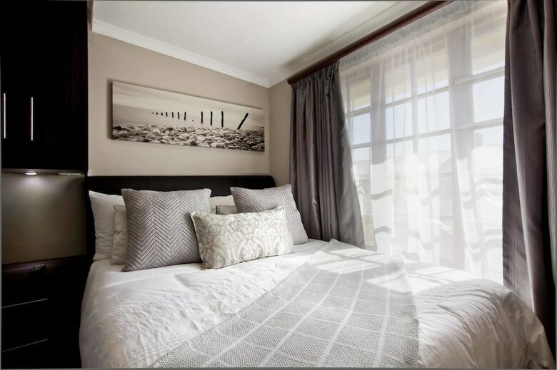 Hotel Faith, Hope & Love