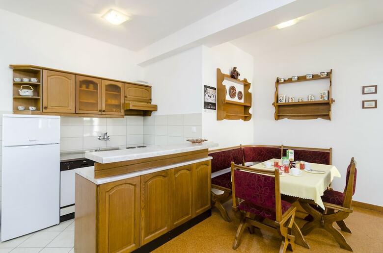 Hotel Cina Apartments