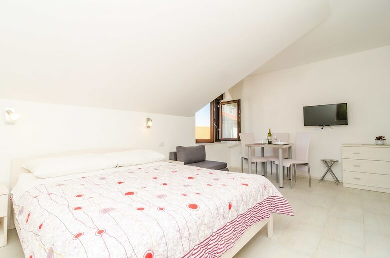 Hotel Cina Apartments