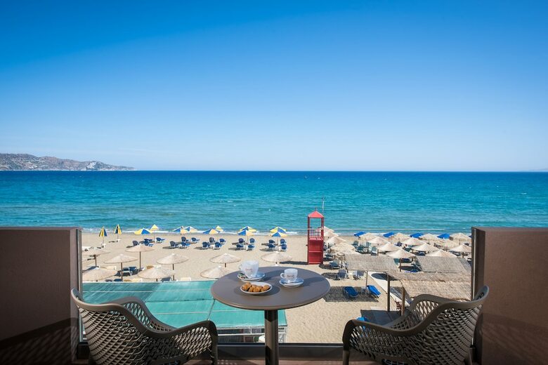 Hotel Yianna Caravel