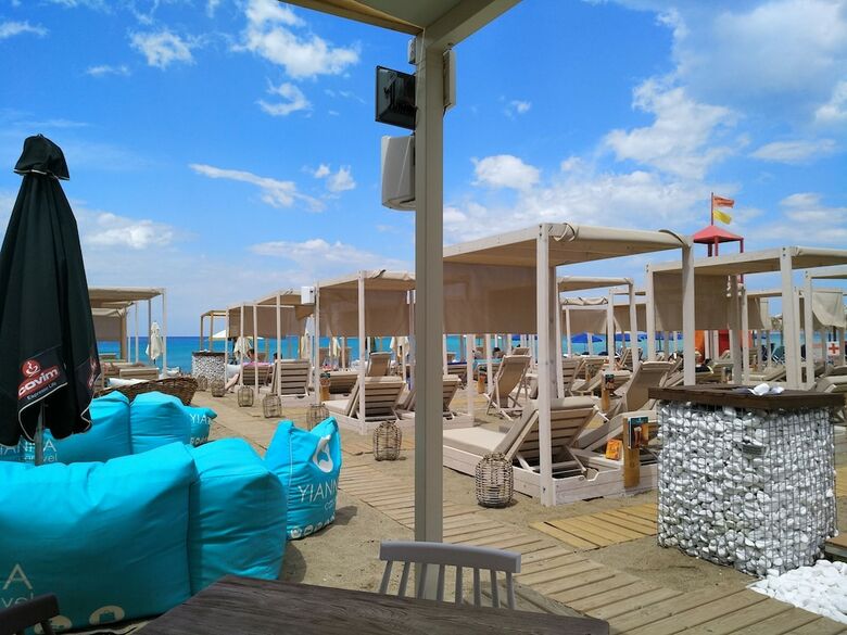 Hotel Yianna Caravel