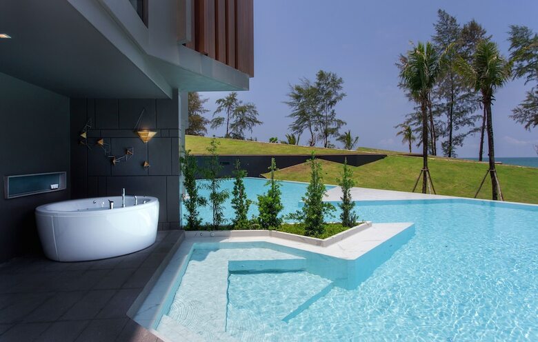 Hotel La Vela Khao Lak