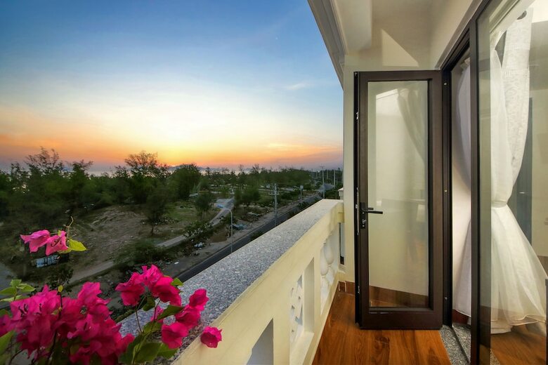 Viet Long Hoi An Beach Hotel