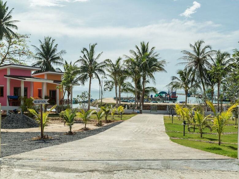 Hotel Breeze Bay Villa