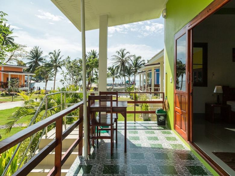 Hotel Breeze Bay Villa
