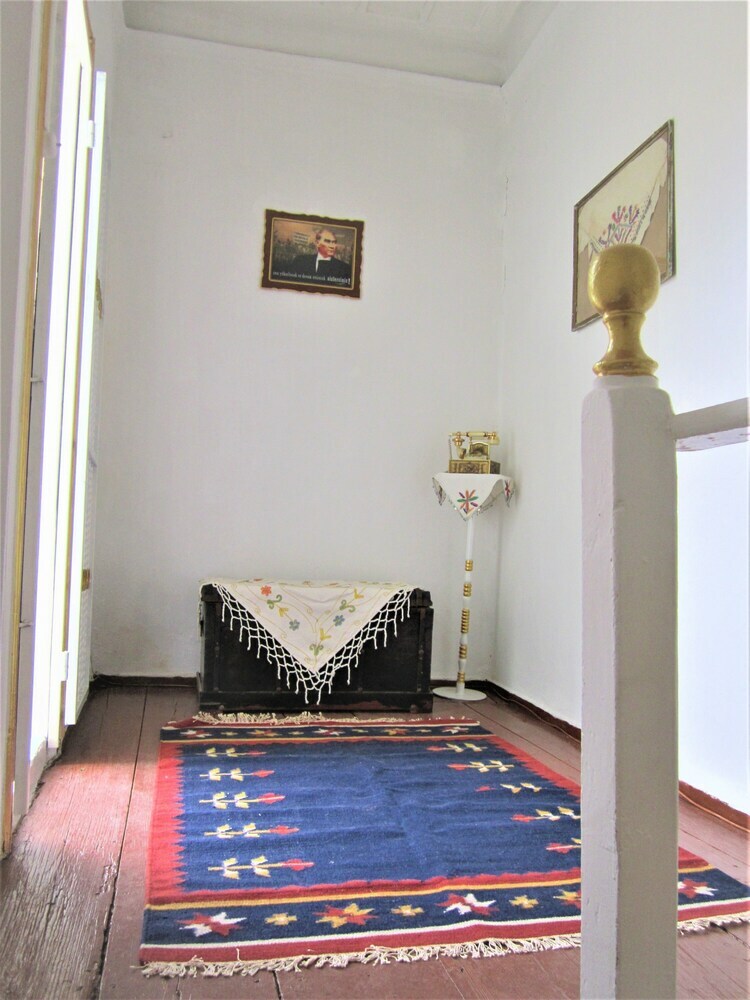 Hotel Ayval?k 1881 Pansiyon