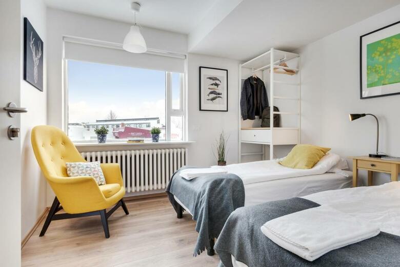 Hotel L�kur Guesthouse