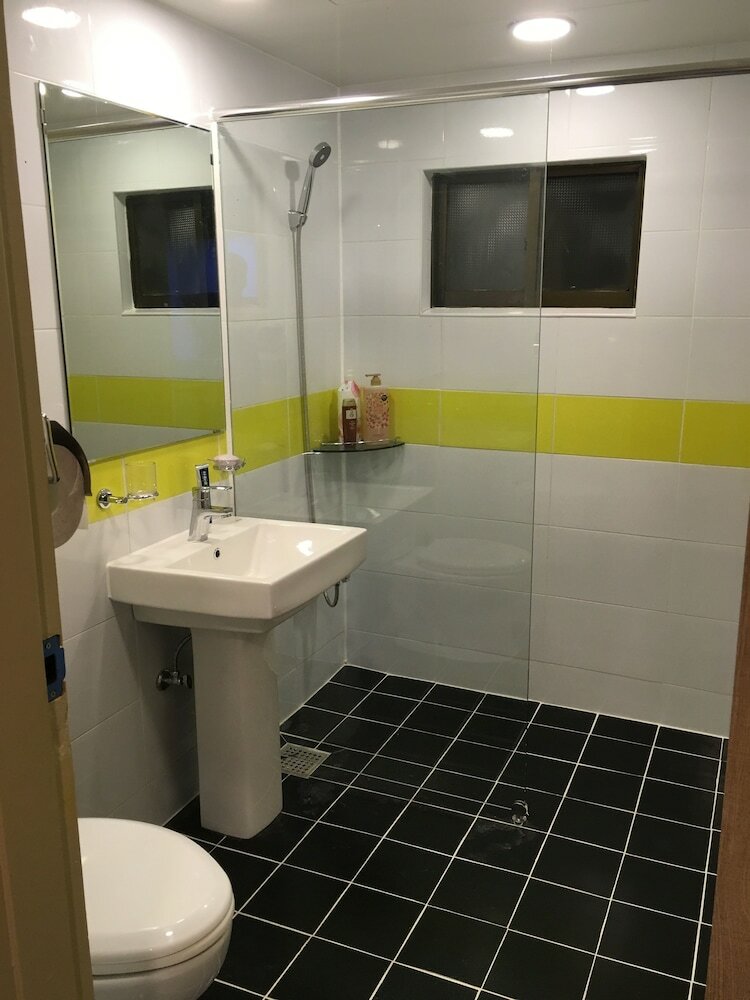 Hostal Guesthouse Ryuga - Hostel