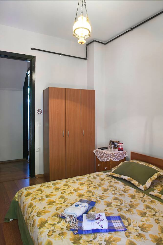Pension Orhan Kutbay'in Evi Turyolu Cafe Pansiyon