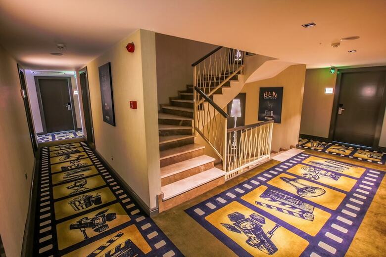Sinema Hotel