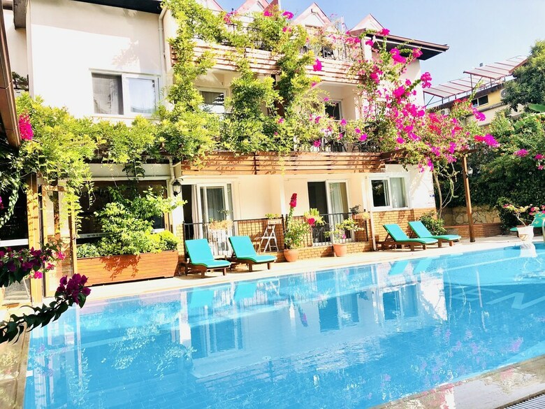 Hotel Ten Apart Otel