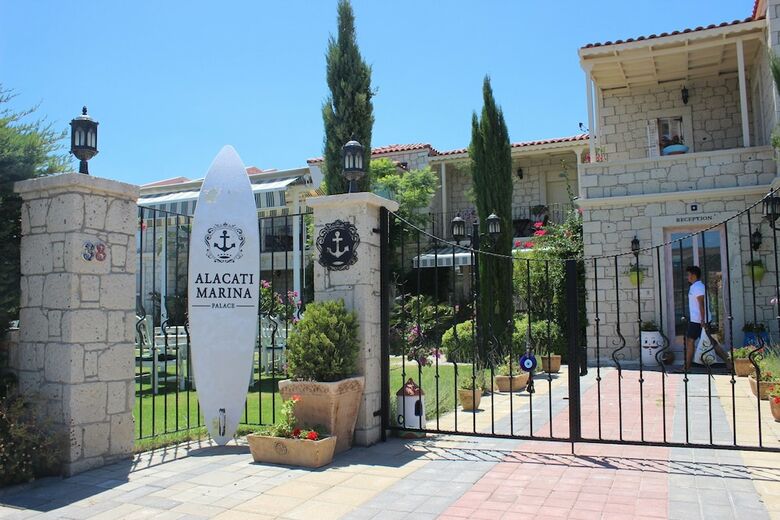 Hotel Alacati Marina Palace Otel