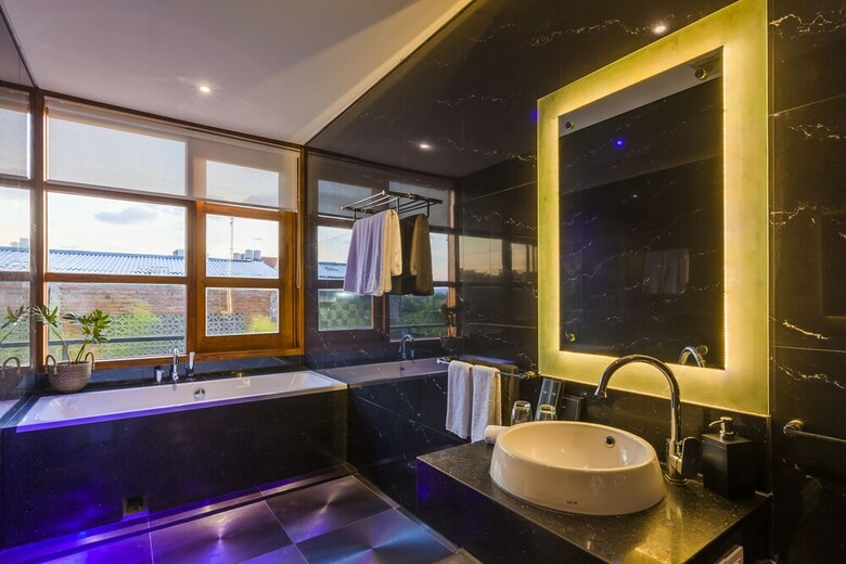 Hotel Imani Suites