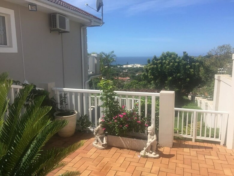 Seaview Manor Exquisite Bed & Breakfast