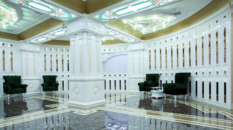 Emerald Hotel