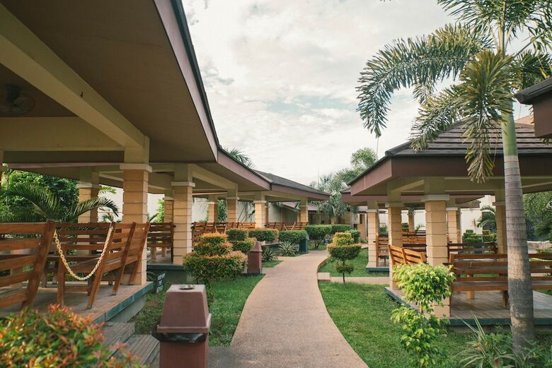 Hotel Cebu Westown Lagoon- South Wing