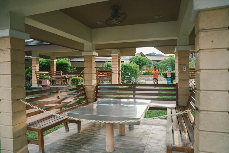 Hotel Cebu Westown Lagoon- South Wing