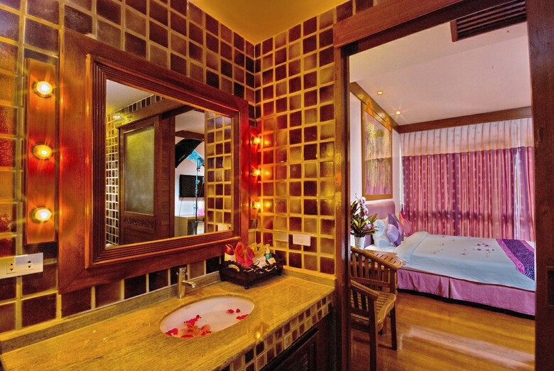 Hotel Andamania Beach Resort