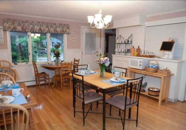 Cranberry Manor Bed And Breakfast Cape Cod