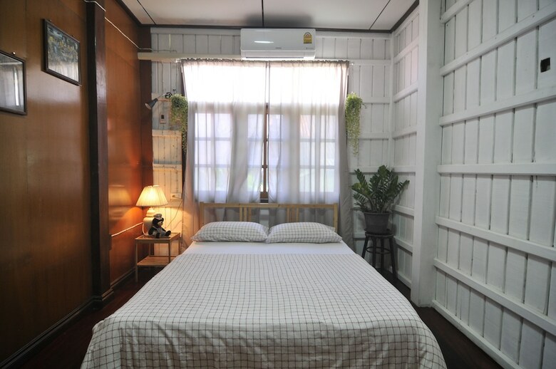 Hostal Slow Tree Ayutthaya