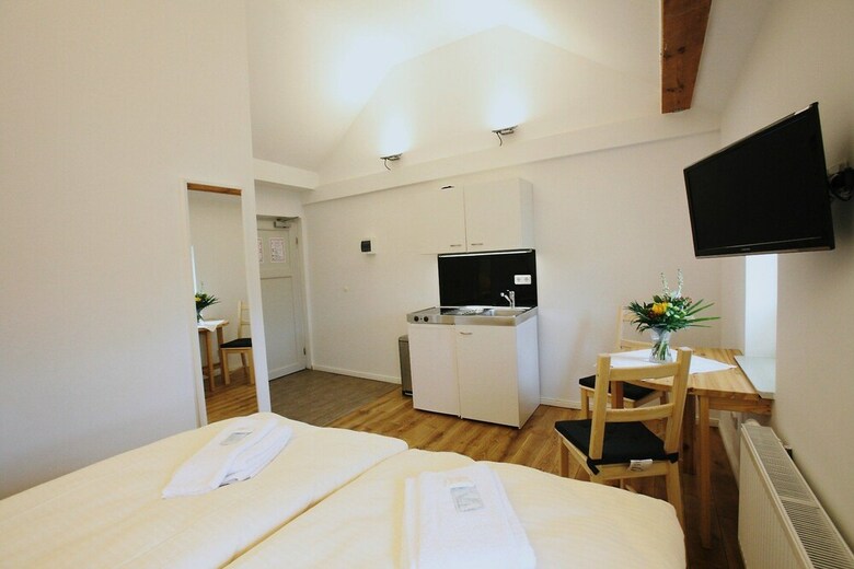 Hostal Historische Saftfabrik Lendelhaus