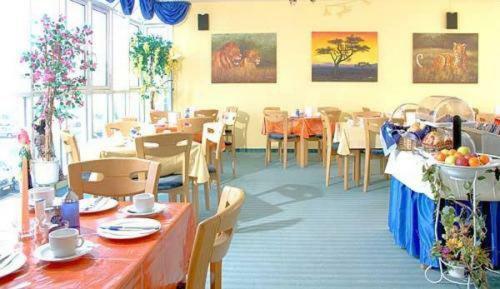 Bavaria Safari Hotel