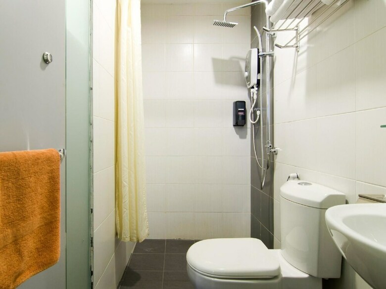 8 Days Boutique Hotel @ Mount Austin Jb